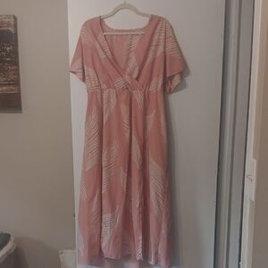 Elegant Pink Leaf Pattern Dress